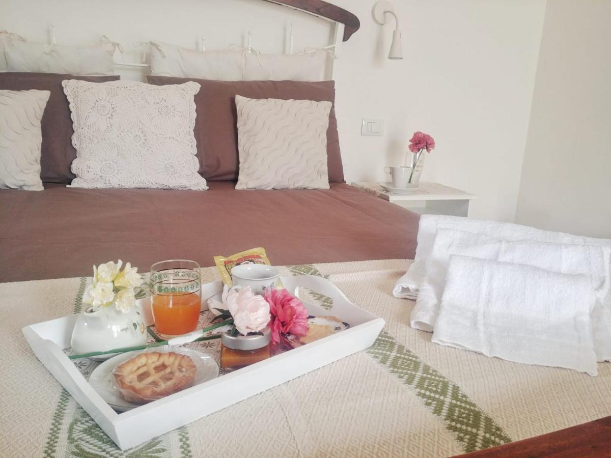 Dove Nasce Il Sole B&B 尼科洛西 外观 照片